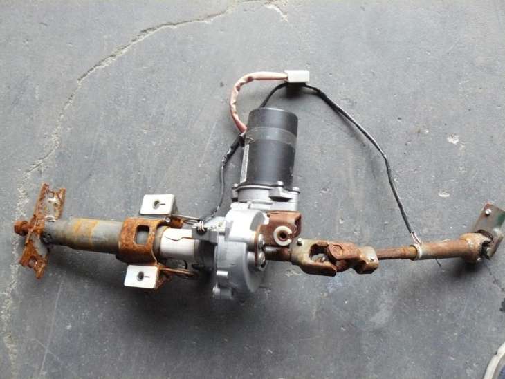 Toyota Avensis 2004r Silniczek Wspomagania 45200-05230