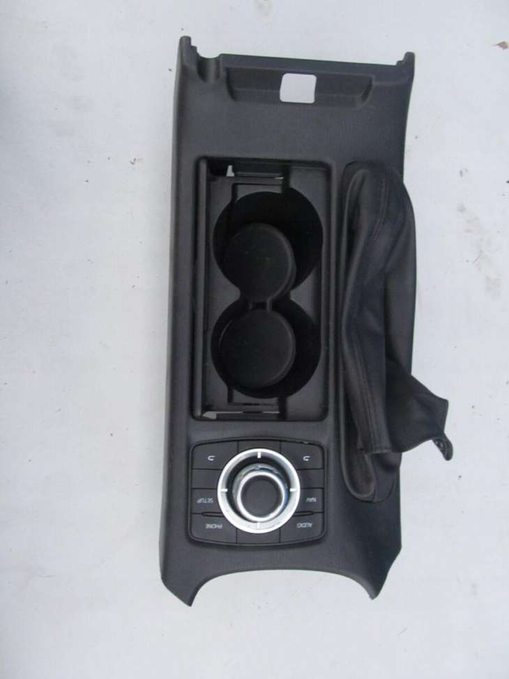 Mazda 6 2012-2016r Uchwyt Na Kubek Ghp955241