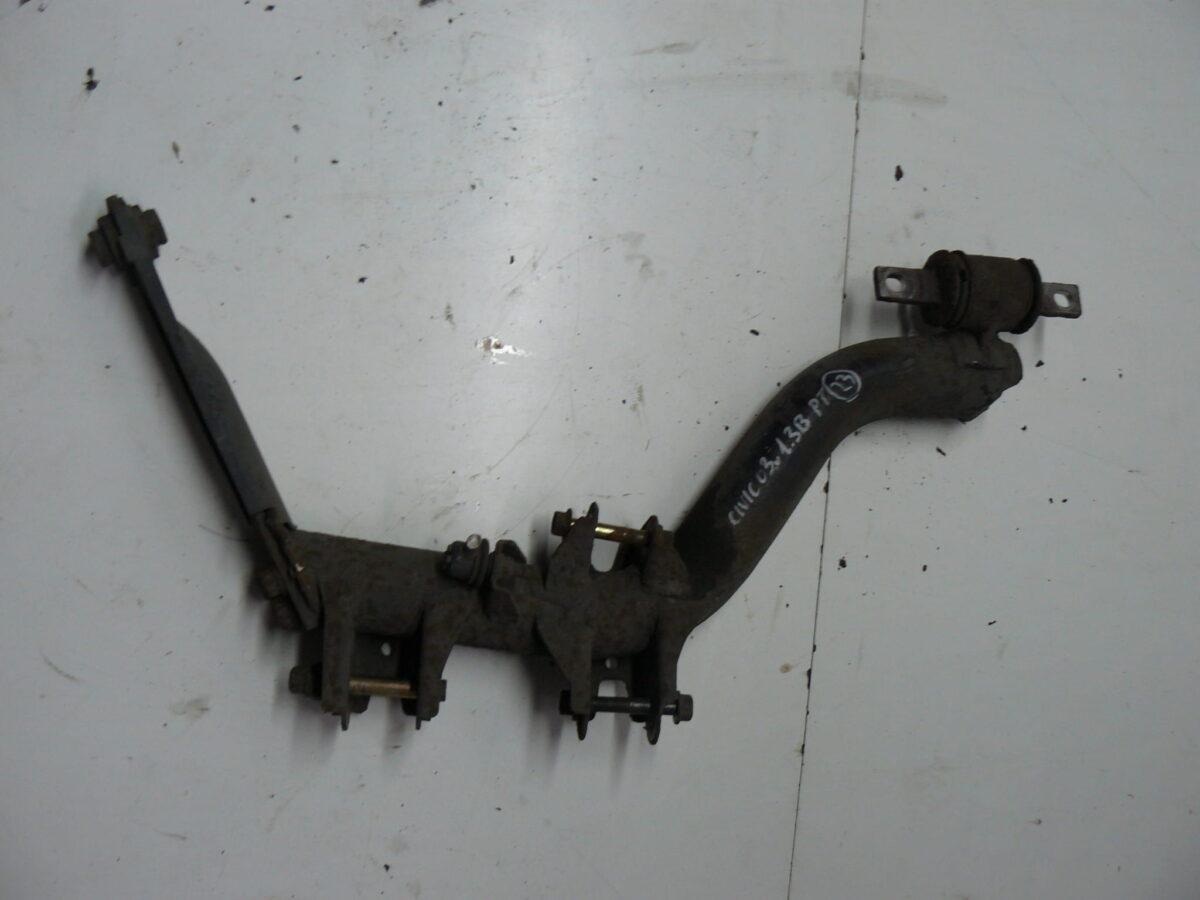 Honda CIVIc VII 2003r Sedan 5d Wahacz Prawy Tył