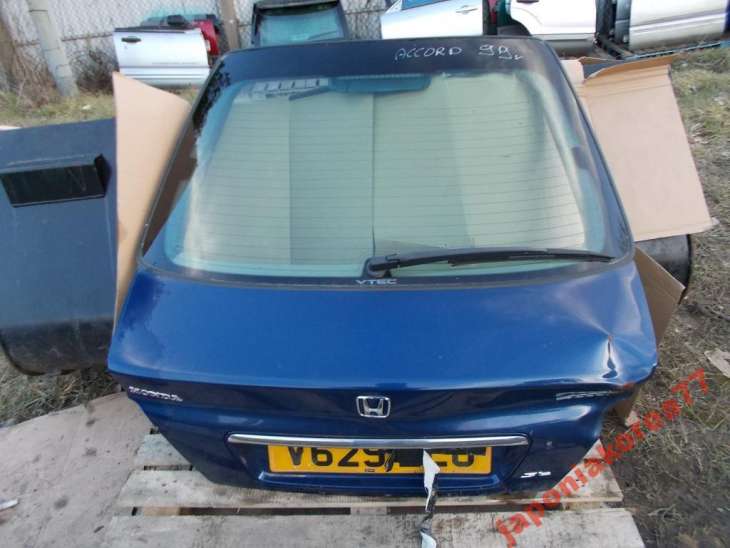 Honda Accord VI 2000 2001r Tylna Szyba Hatchback