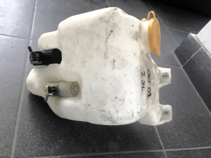 Subaru Legacy Outback Zbiornik Płynu Spryskiwaczy