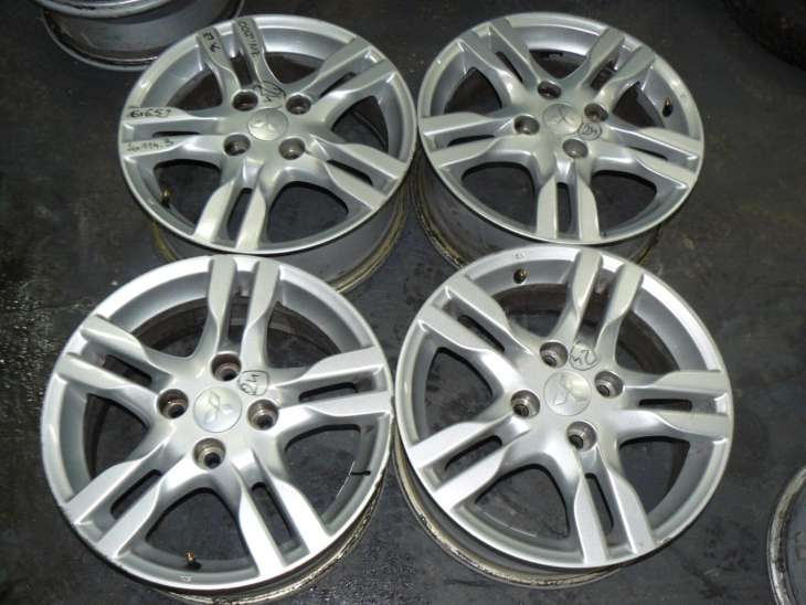 Mitsubishi Colt 2011r Felgi 16x6.5jj Et46 4x114.3