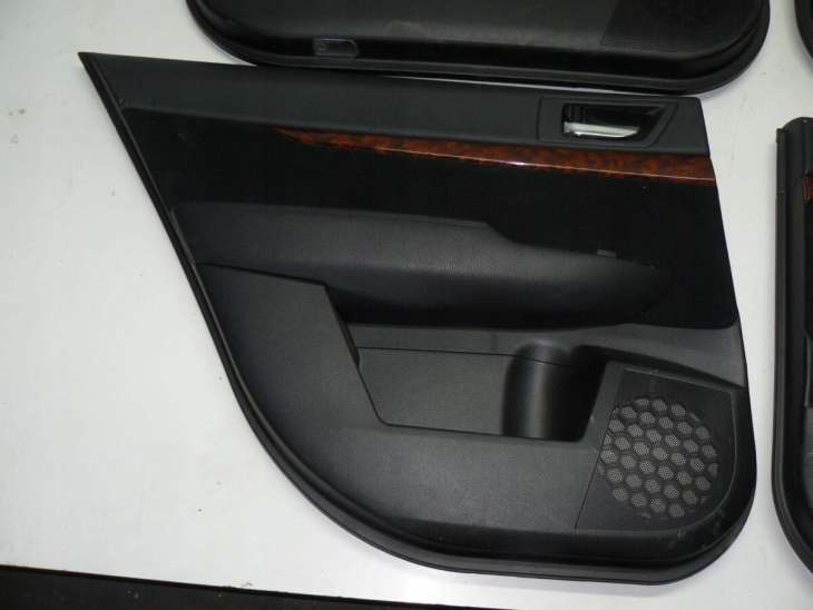 Subaru Outback 2011r Boczki Drzwi Komplet - Image 2