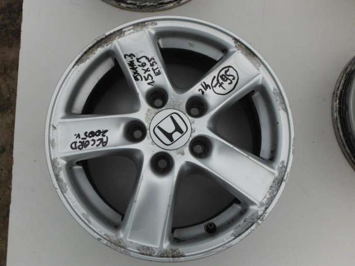 Honda Accord 2005r VII Felgi 15x6j 5x114.3 - obrazek 4