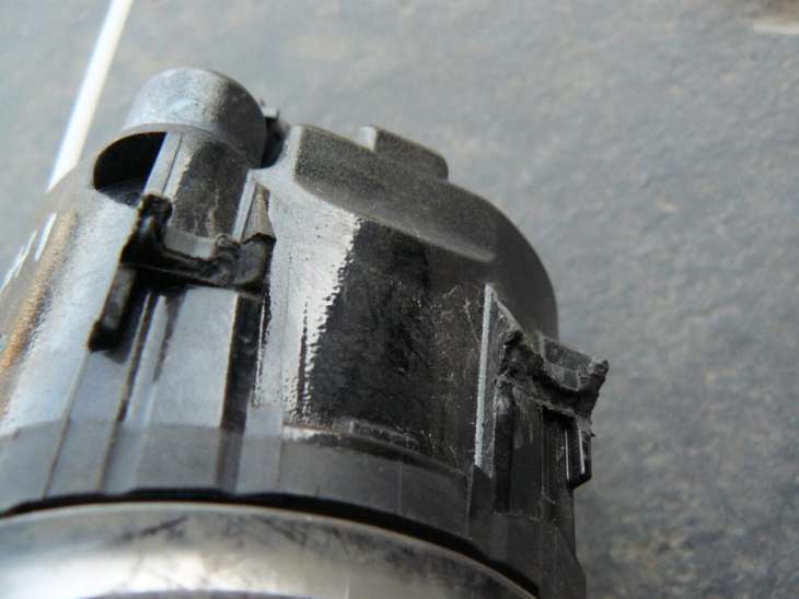 Suzuki Kizashi 2012r Halogen Prawy - Image 3
