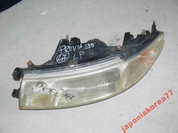 Toyota PreVIa 1995r Lampa Lewa Przednia
