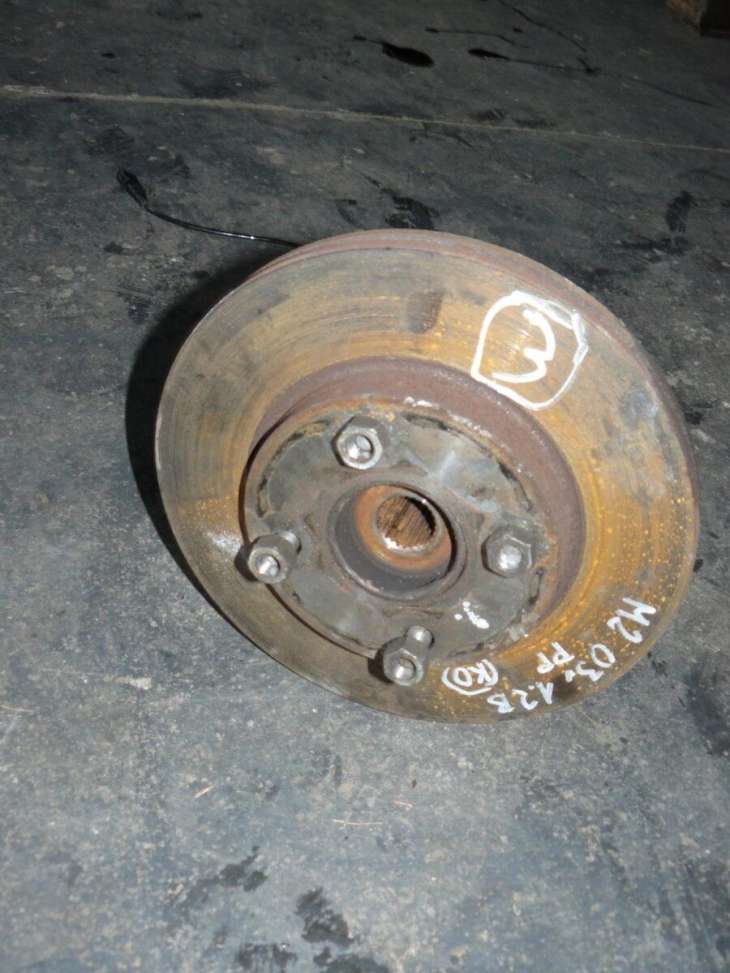Mazda 2 2003r 1.2b Zwrotnica Piasta Prawy Przód - obrazek 2