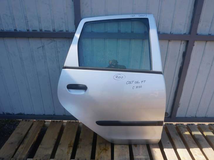 MITSUBISHI COLT VI Z30 2004-2008rok DRZWI PRAWE TYLNA KOLOR SREBNY A50