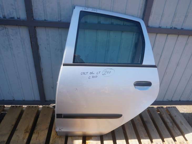 MITSUBISHI COLT VI Z30 2004-2008rok DRZWI LEWE TYLNE KOLOR SREBNY A50