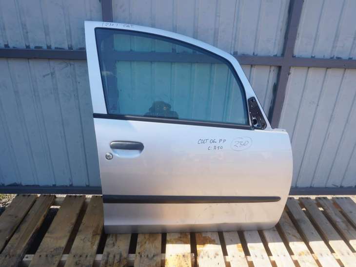 MITSUBISHI COLT VI Z30 2004-2008rok DRZWI PRAWE PRZEDNIE KOLOR SREBNY A50