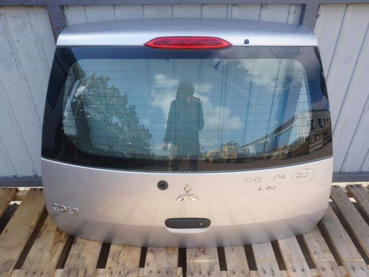 MITSUBISHI COLT VI Z30 2004-2008rok 5D KLAPA BAGAZNIKA SZYBA KOLOR SREBNY A50