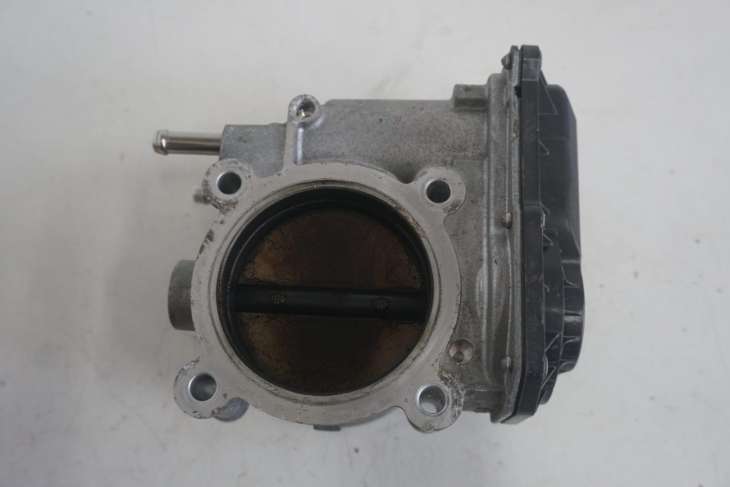 LEXUS IS300H III 2.5B HYBRYDA PRZEPUSTNICA 22030-36030 - obrazek 3