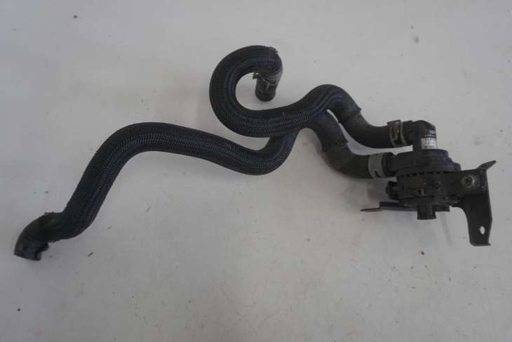LEXUS IS300H POMPA WODY 064100-1301 - obrazek 3