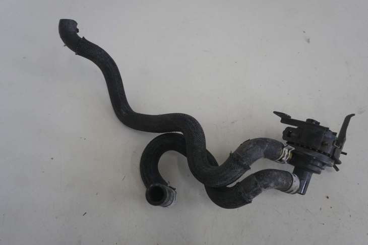 LEXUS IS300H POMPA WODY 064100-1301 - obrazek 4