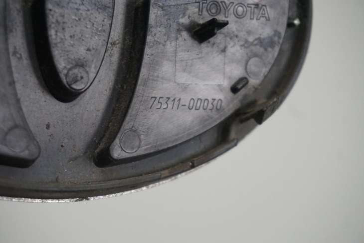TOYOTA YARIS II ATRAPA ZDERZAKA 75311-0D030 53112-0D140 53111-0D230 - obrazek 8