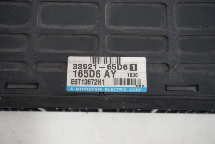 SUZUKI GRAND VITARA I KOMPUTER STEROWNIK SILNIKA 33921-65D61 E6T13672H1 - Image 3