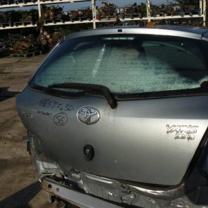 Toyota Yaris II 2007 2009r Szyba Klapa Tył