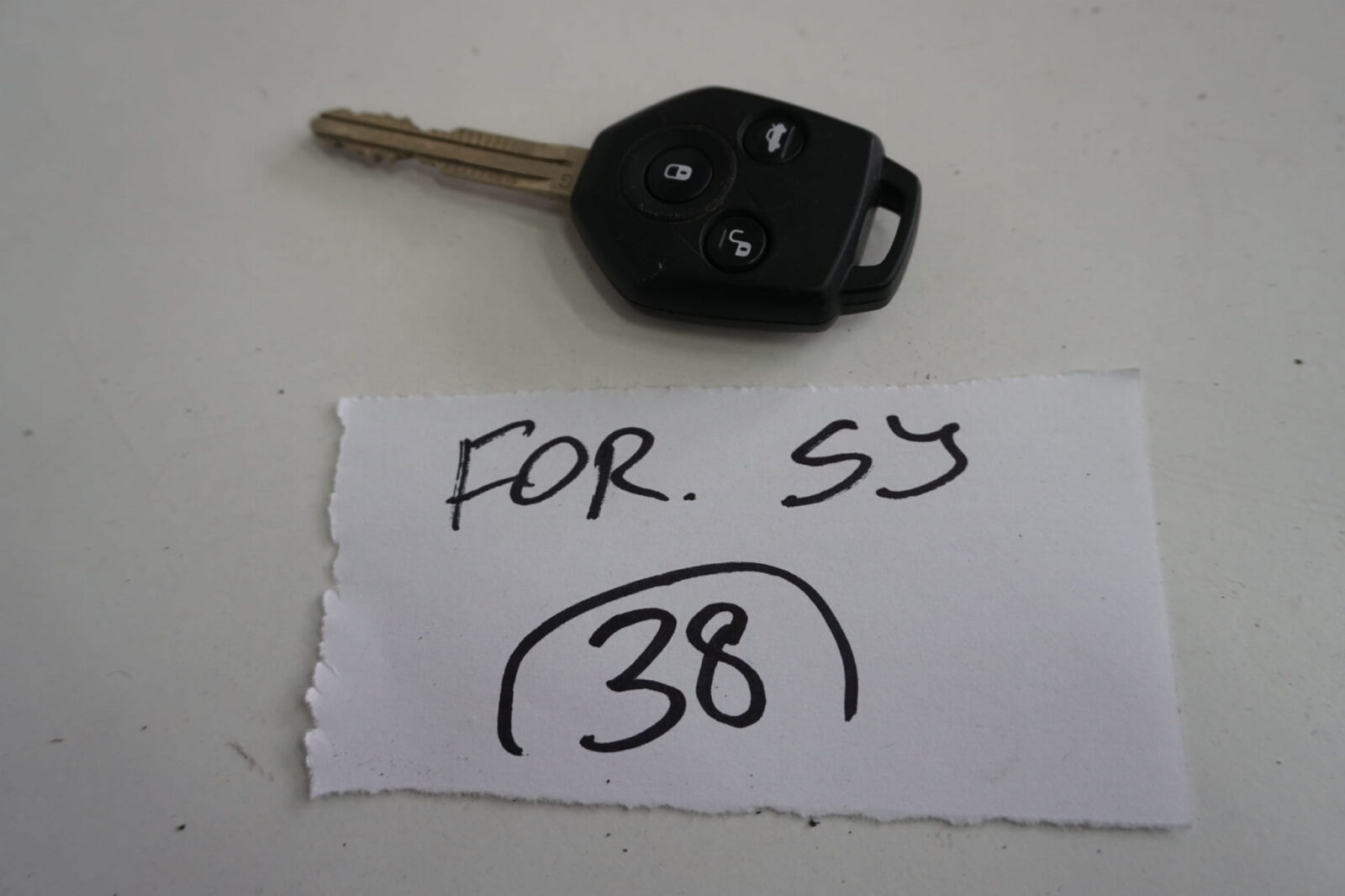 Subaru Forester IV Sj Kluczyk Tf001 Nr.38