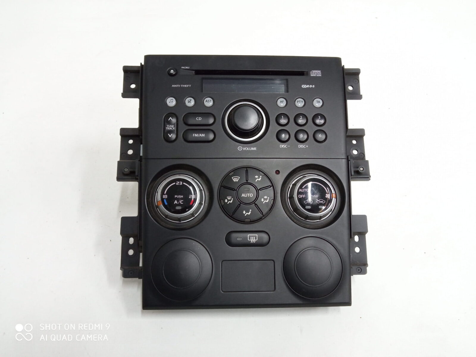 Suzuki Grand VItara II 1.6b 2007r Radio Cd Panel Klimatyzacji 39101-65ja0 39510-64j0 Cjb502a001ag