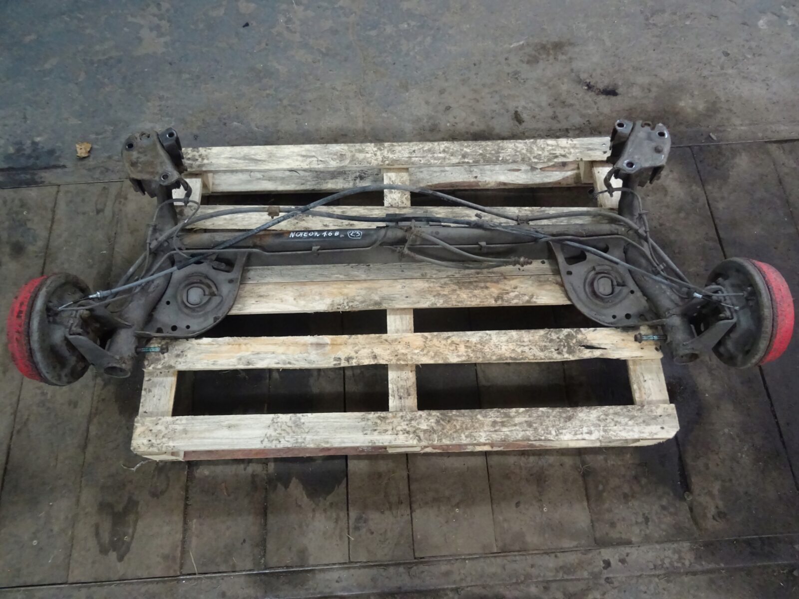 Nissan Note E11 06-12r Belka Zawieszenia Tyl Tylna