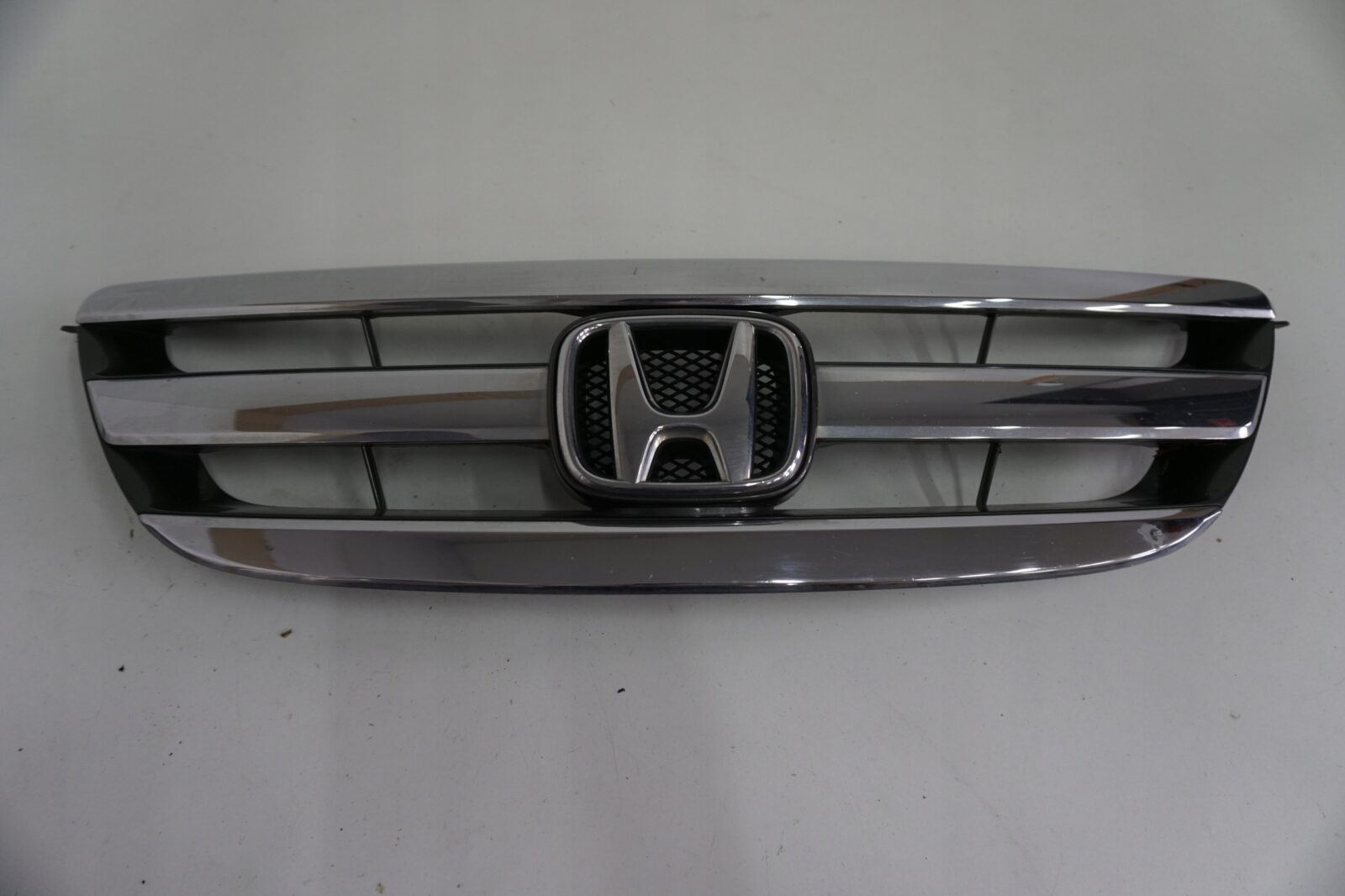HONDA FR-V ATRAPA EMBLEMAT GRILL 2007rok