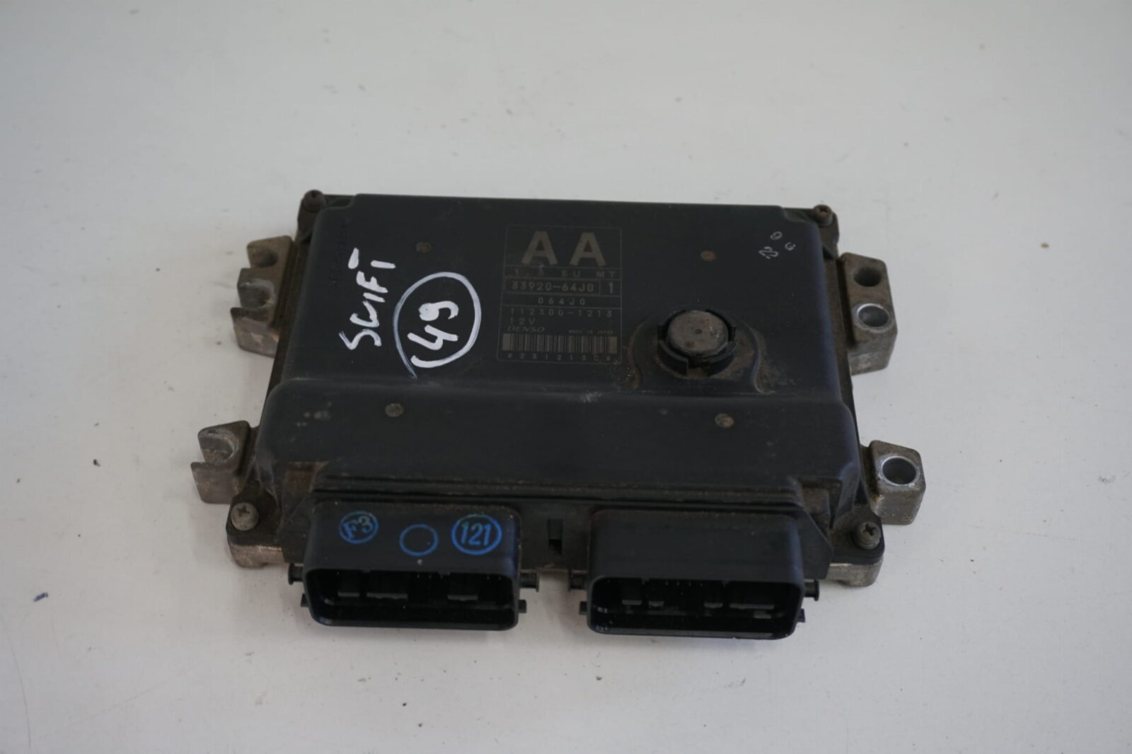 Suzuki Grand VItara Sterownik Silnika 33920-64j0