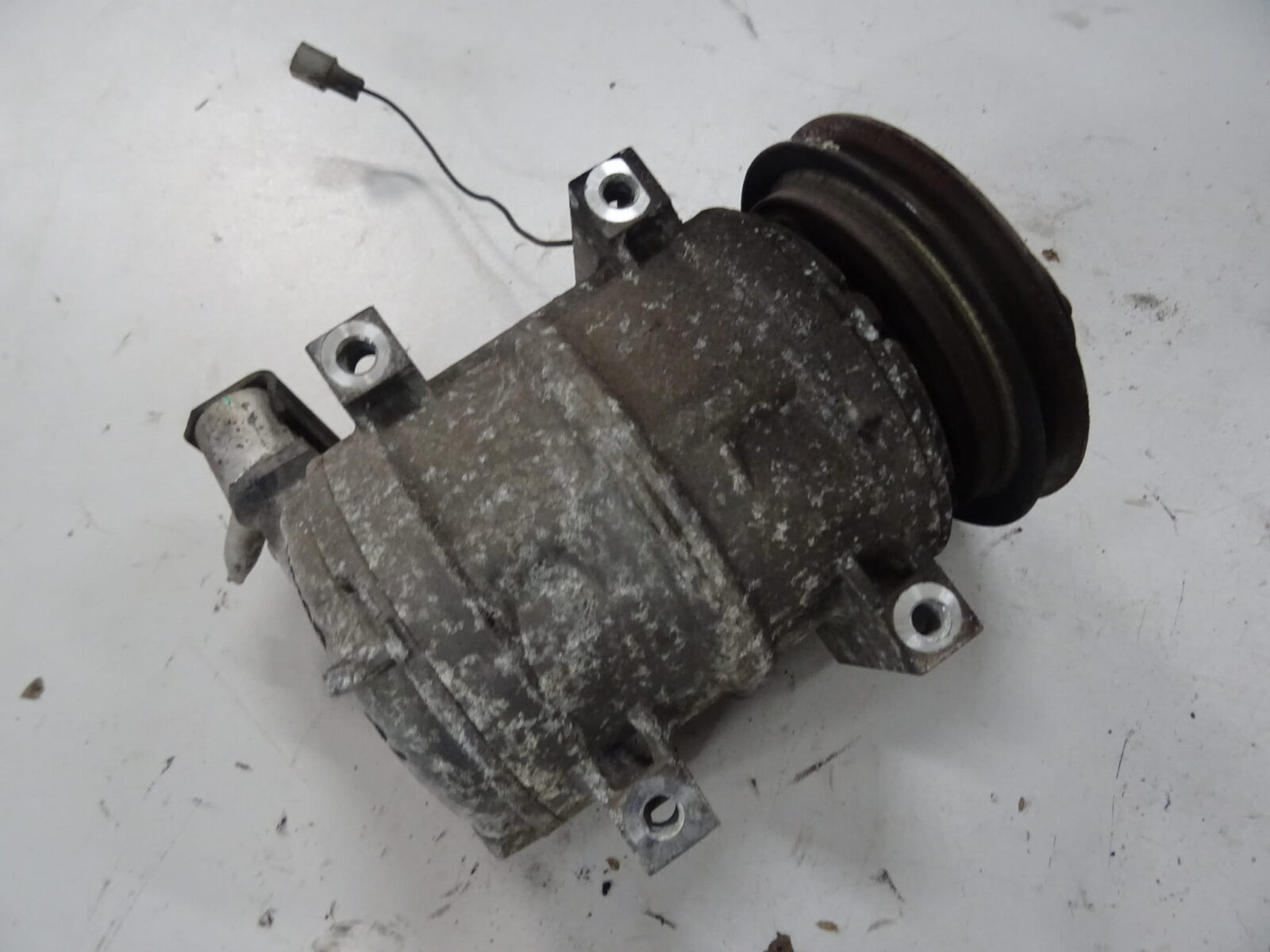 Mazda Bongo Kompresor Klimatyzacji 506011-8610 - obrazek 3