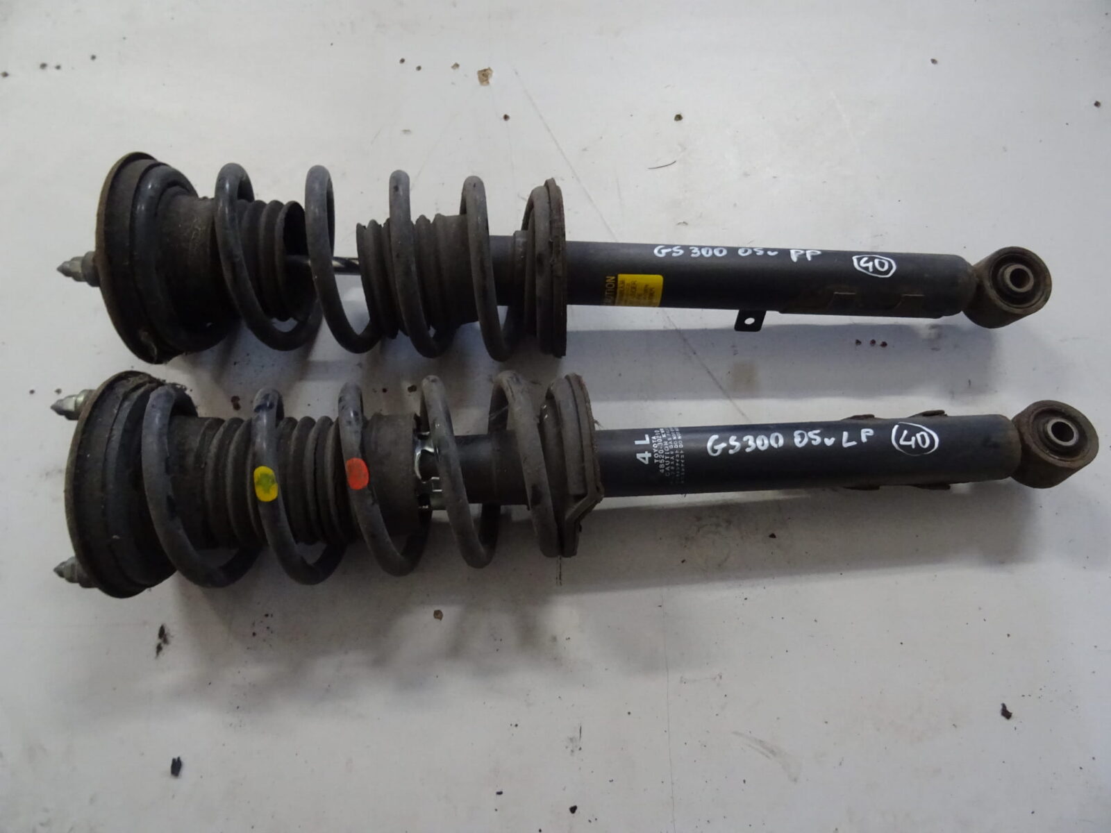 Lexus Gs300 S19 Amortyzatory Przednie 48510-30761 48520-30210