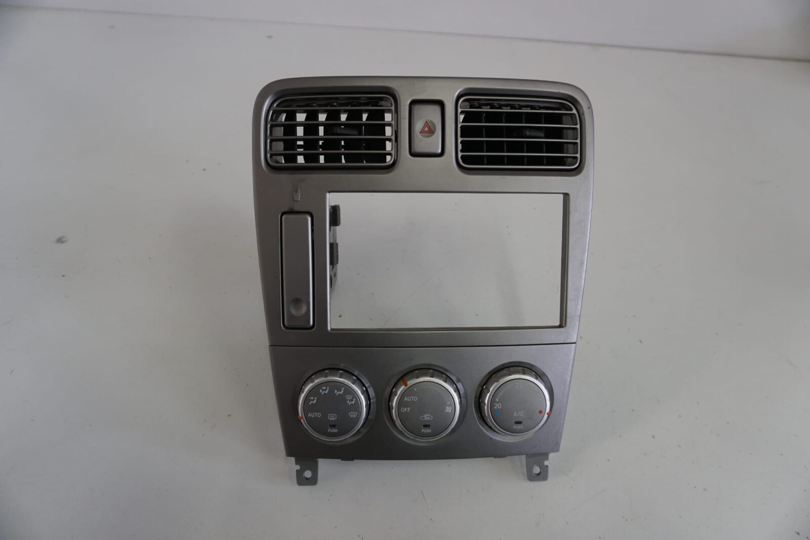 Subaru Forester Sg Panel Sterowania 72311sa070