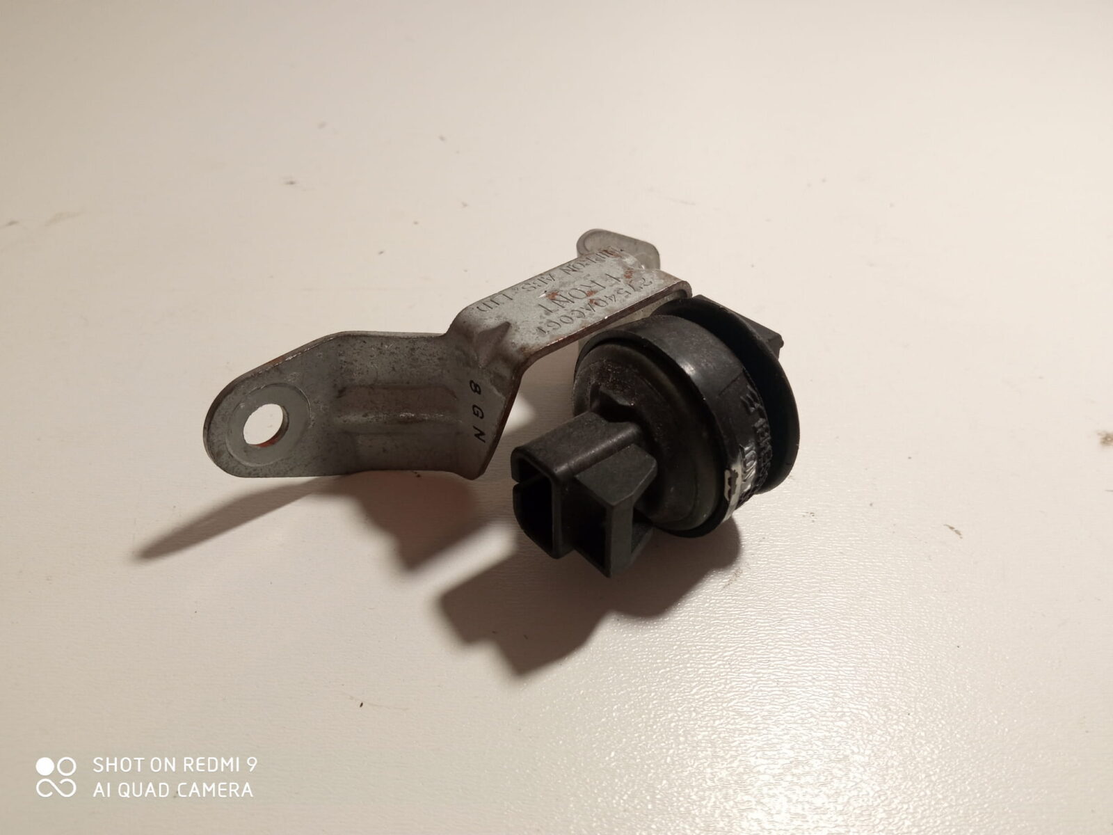 Subaru Legacy Outback Czujnik 27540ac061