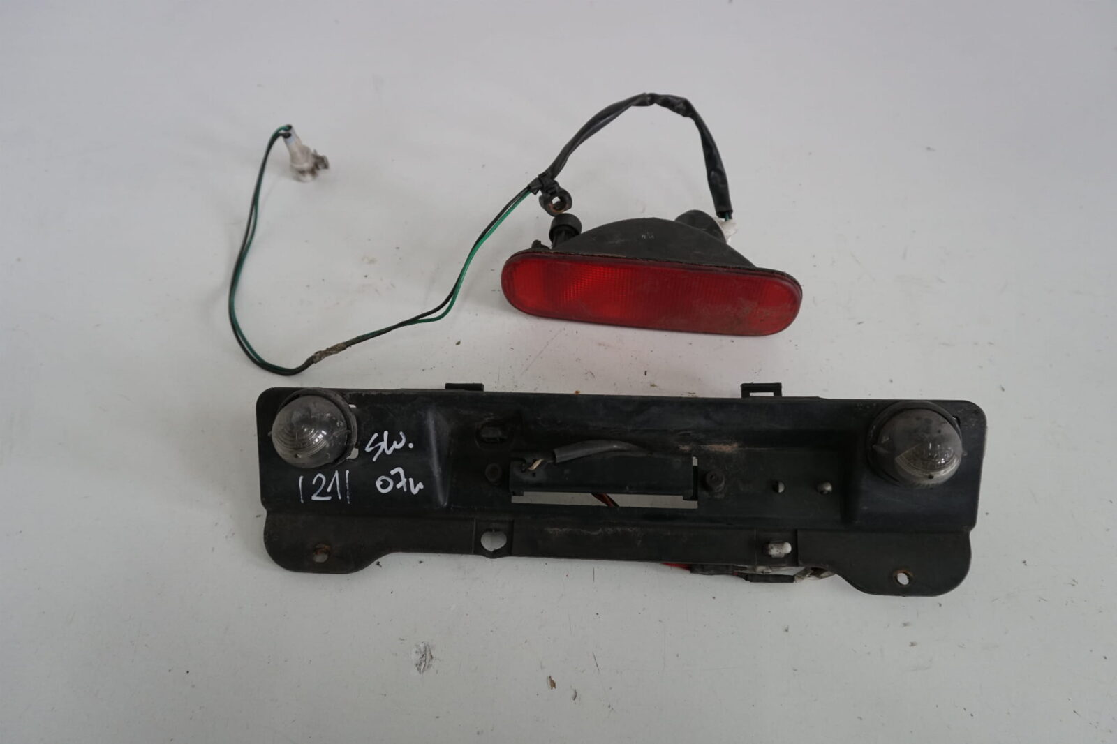 Suzuki Swift Mk6 III Oświetlenie Rejestracji 71812-57k10