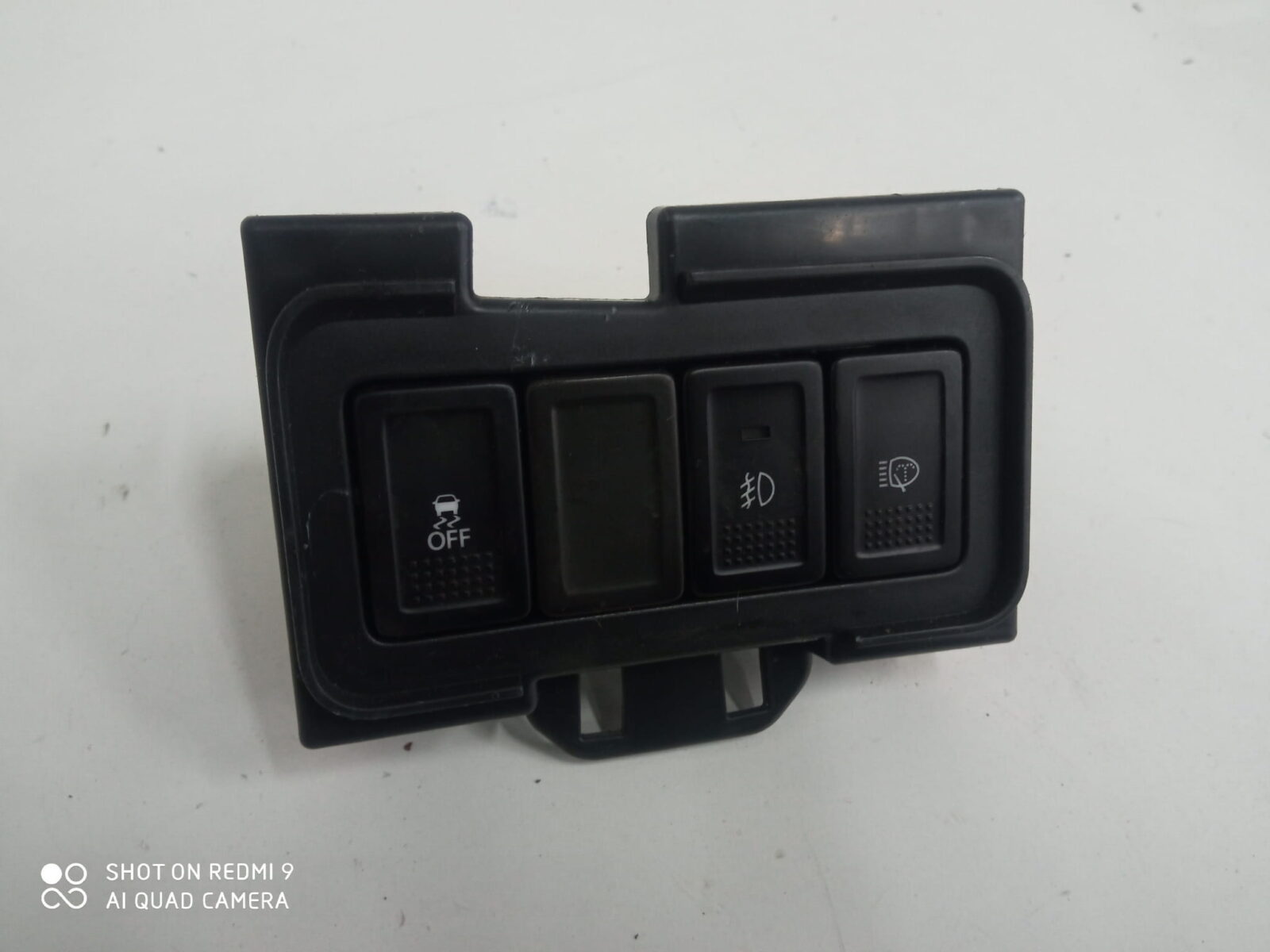 Suzuki Swift Mk7 Panel Przełącznik Świateł 73835-68l0