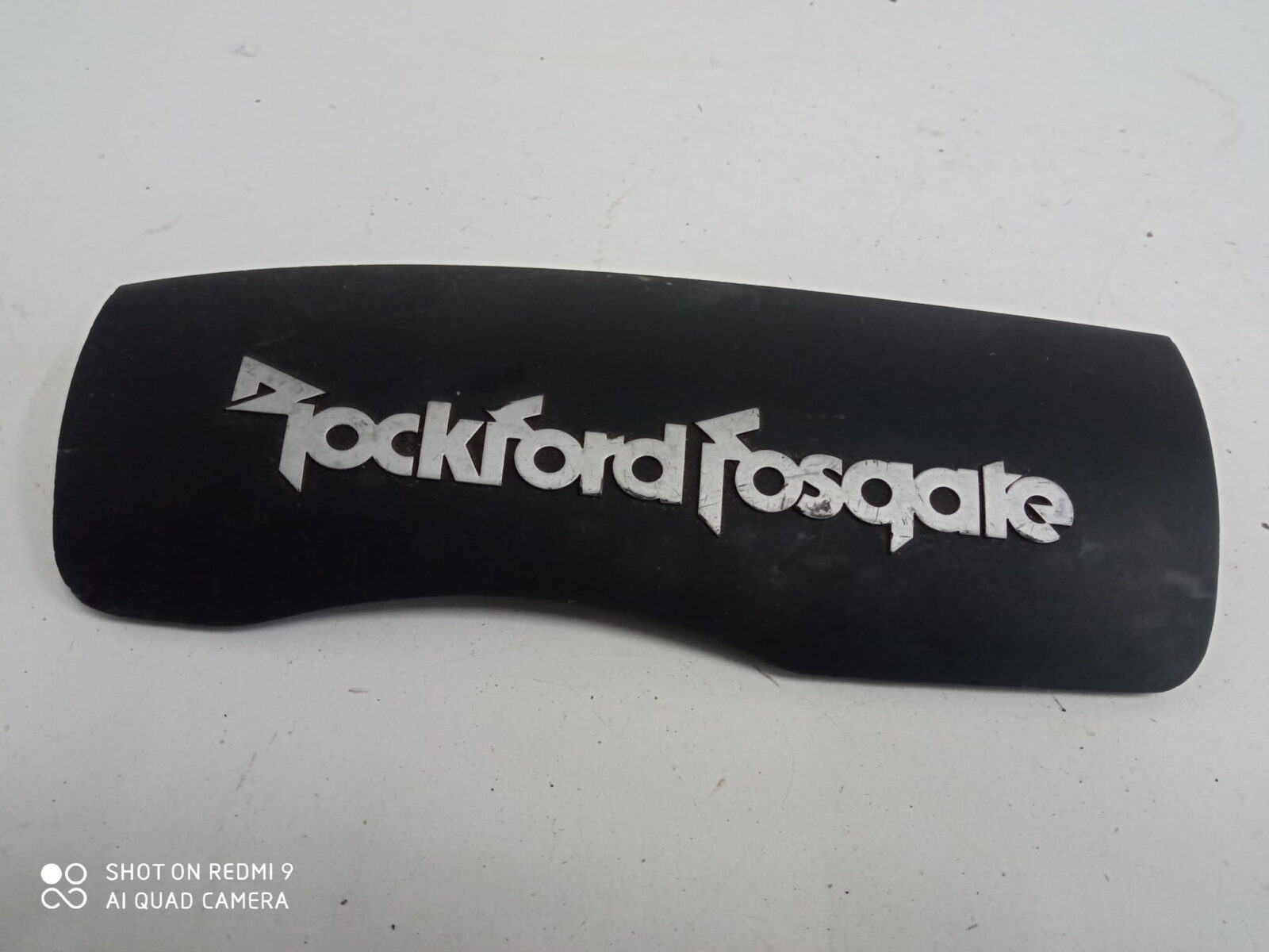 Mitsubishi Zaślepka Głośnika Subwoofera Rockford Fosgate 8720a051