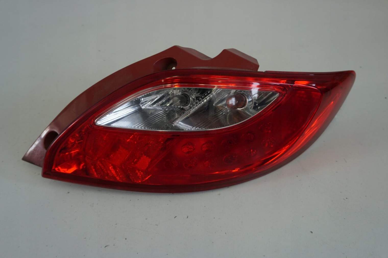 Mazda 2 II De 2008r Lampa Prawa Tylna