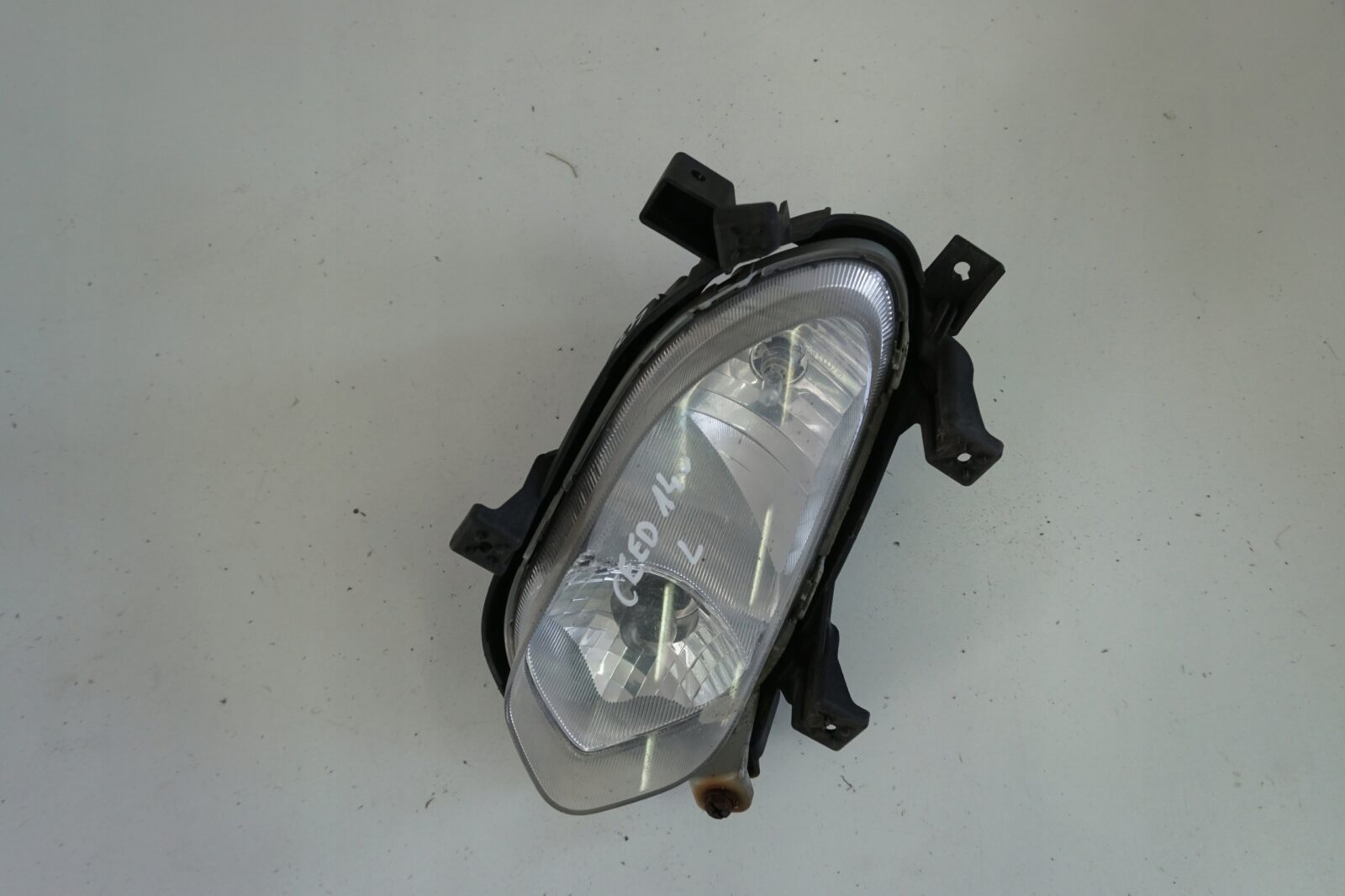 Kia Ceed II Jd Lampa Przeciwmgielna Halogen Lewy 92201A2100