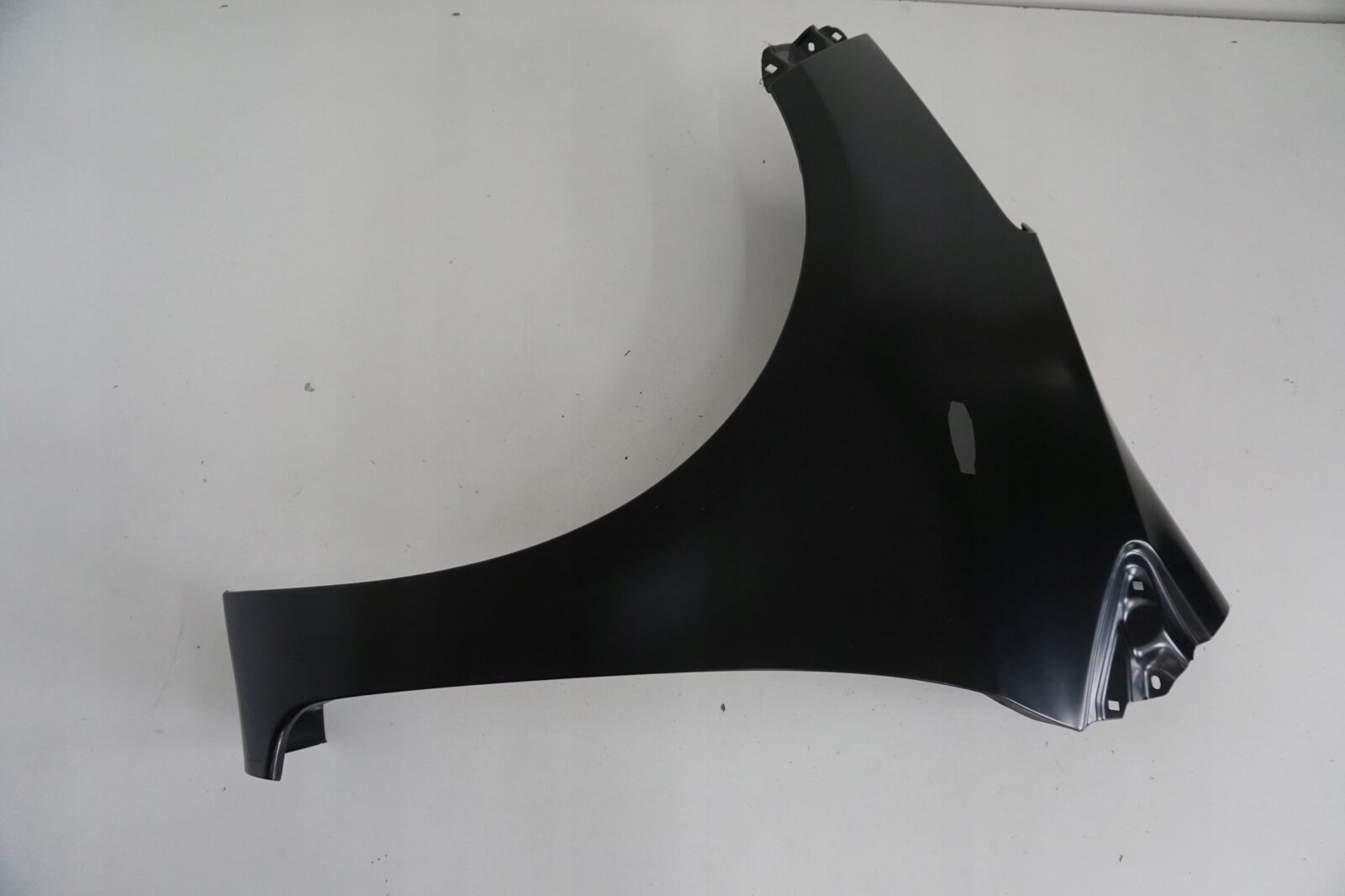 Toyota Yaris P13 Błotnik Lewy Przedni 53802-52070