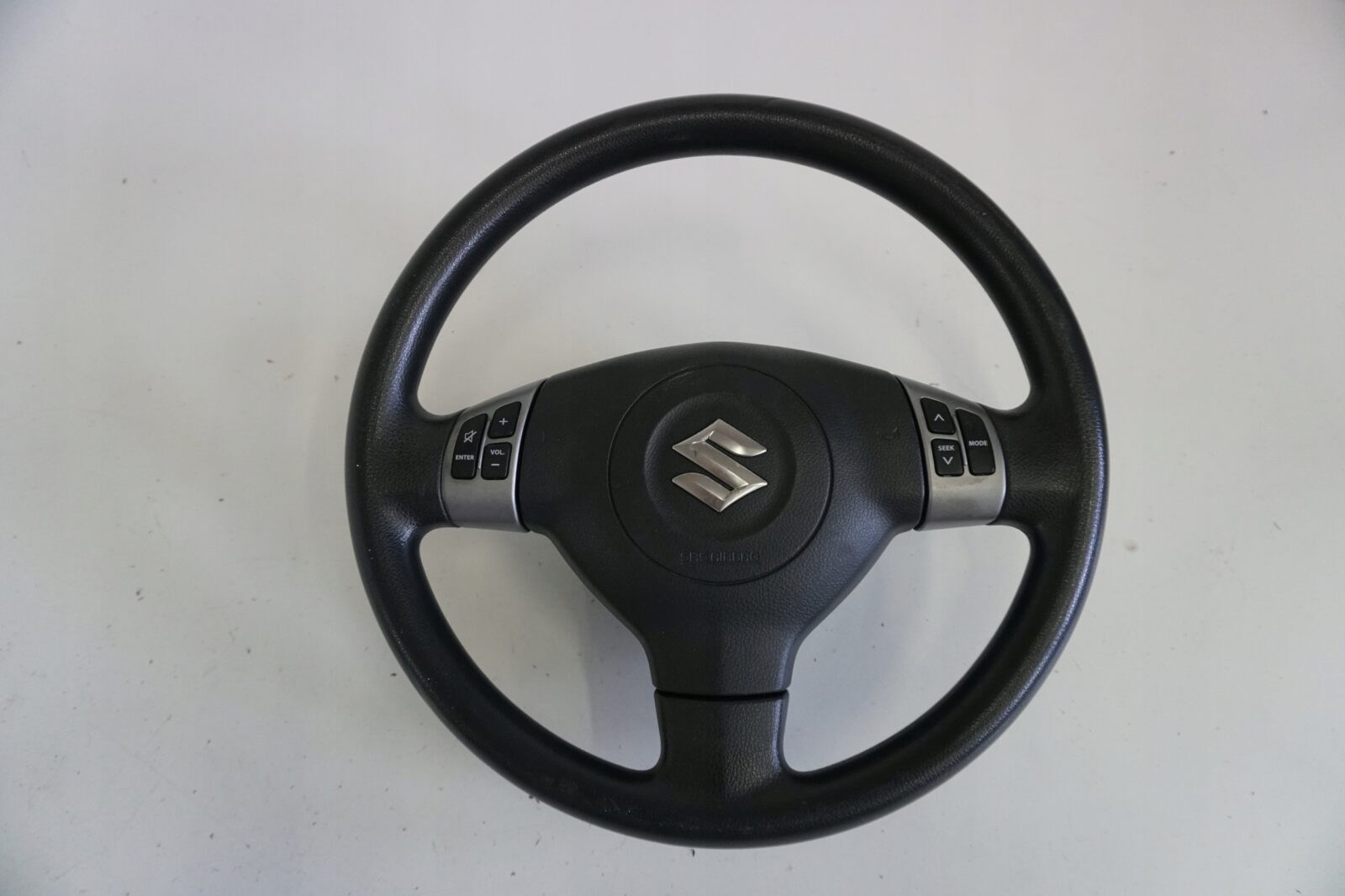 Suzuki Swift III Mk6 Kierownica Poduszka Nr.106