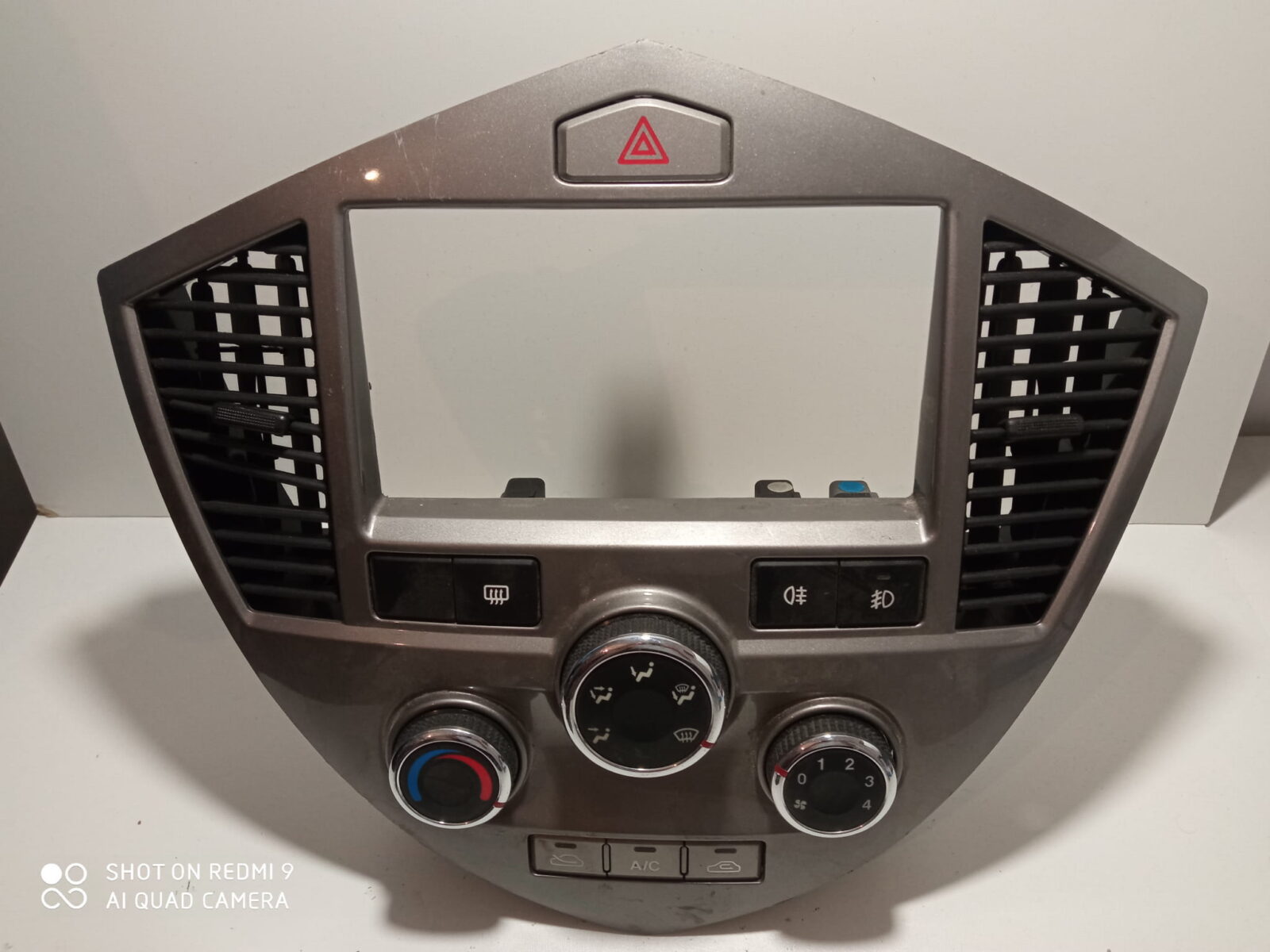 Kia Carens II Panel Klimatyzacji Nawiewu Ramka 1k2fe-61190
