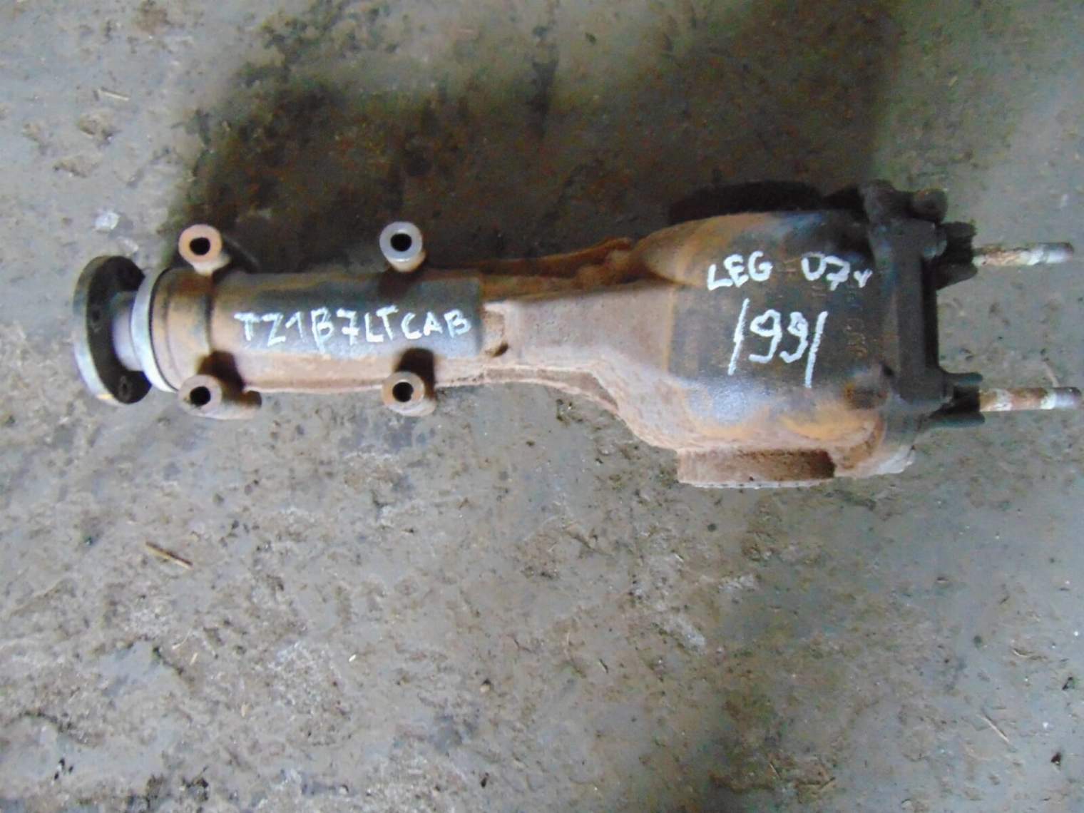 Subaru Legacy IV TYLNY MOST  Tz1b7ltcab