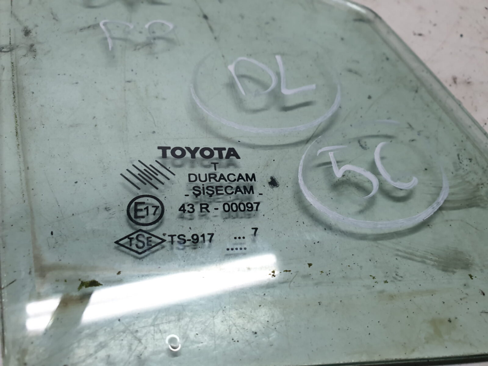 Toyota Corolla Verso 2007r Szyba Drzwi Prawa Przednia Przód - obrazek 3