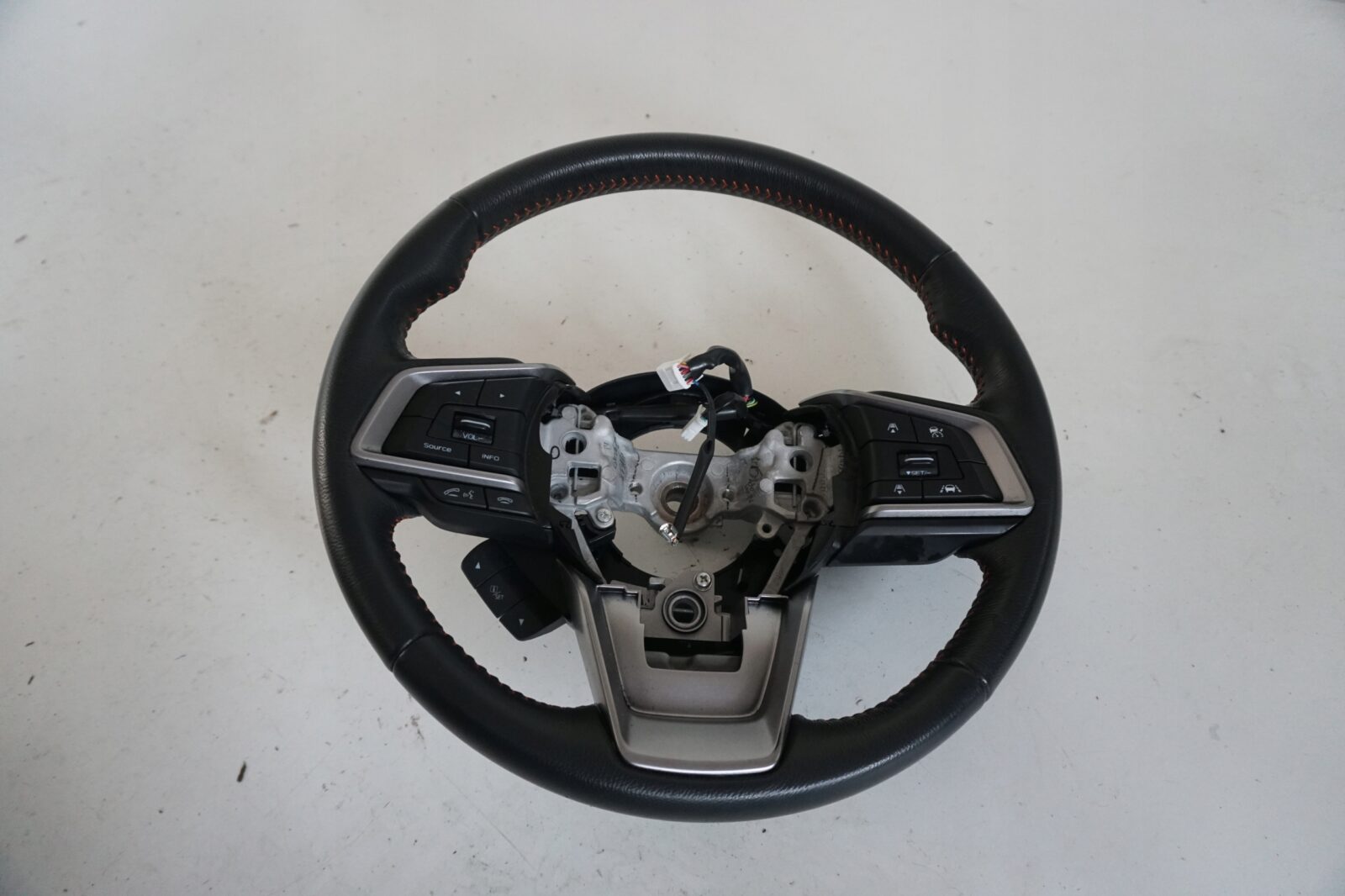 Subaru XV Gt Kierownica Multifuncyjna Skóra