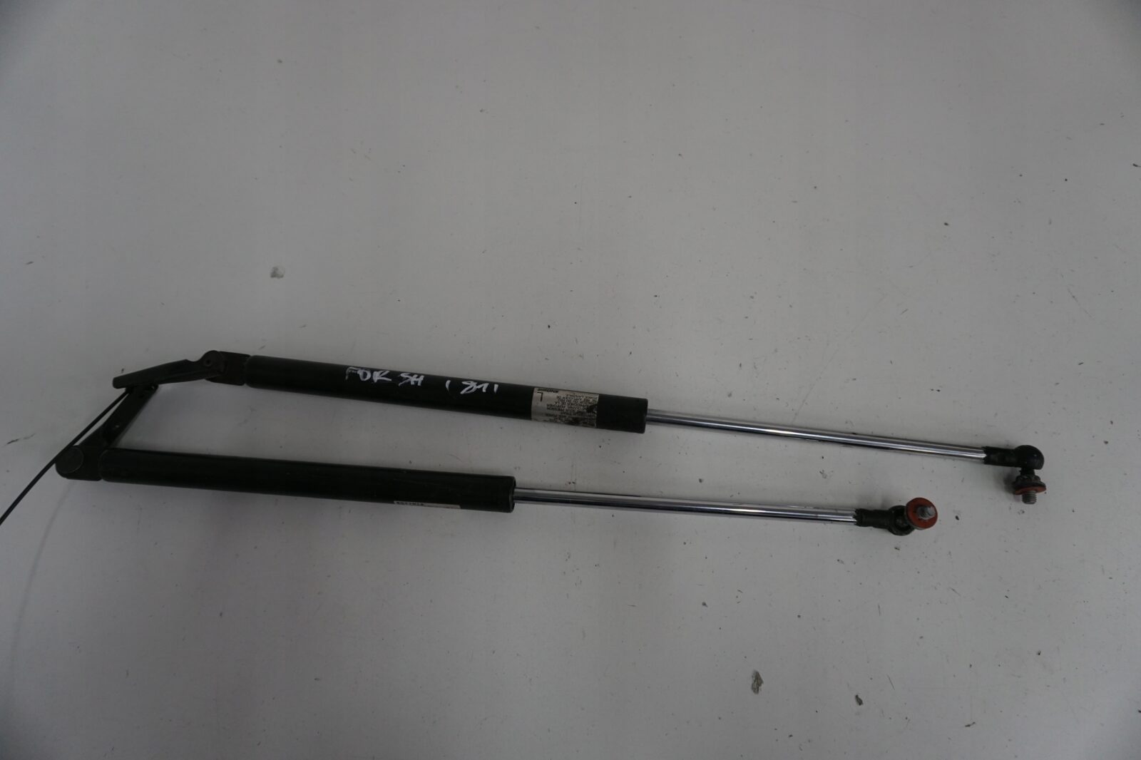 Subaru Forester Sh III Siłowniki Klapy Bagażnika