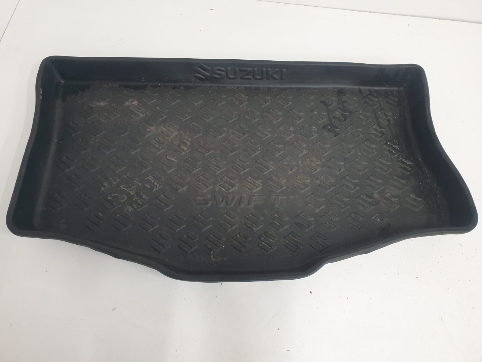 Suzuki Swift Mk6 5d Mata Wykładzina Guma Bagażnika 9904a-00074