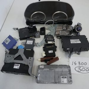 Lexus Is300h Sterownik Silnika 89661-53p70 89681-53010