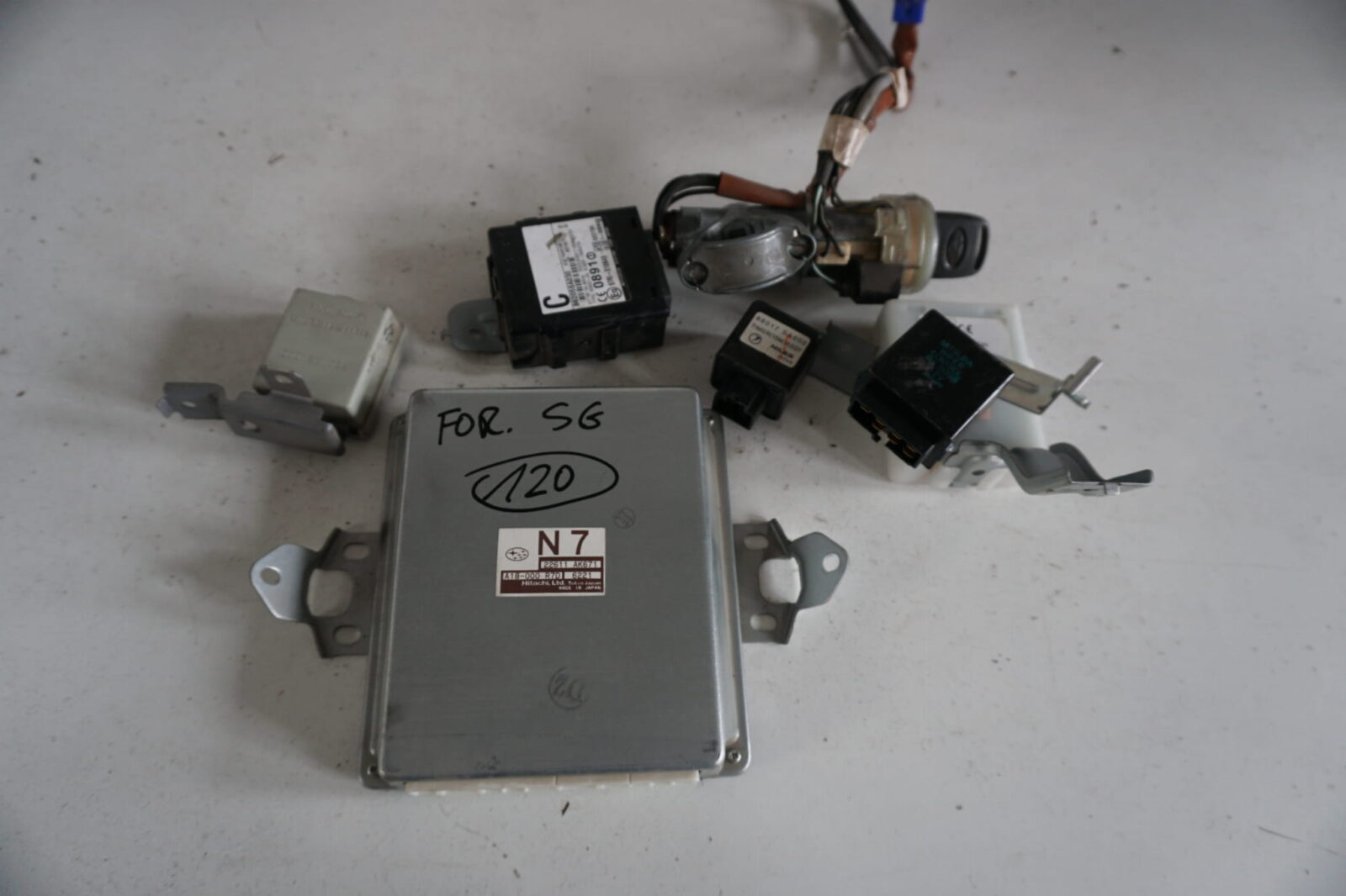 Subaru Forester Sg Sterownik Silnika 22611ak671