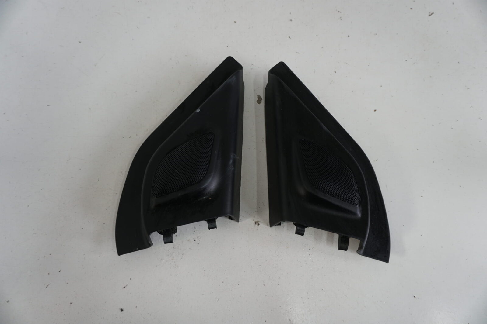 Suzuki Swift Mk7 1.2b Głośniki Wysokotonowe Zaślepki 39102-68l90