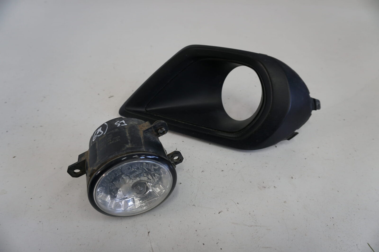 Subaru Forester Sj 2015r Halogen Zaślepka Ramka Halogenu 84503fj000 57731-G020 (NR 69)