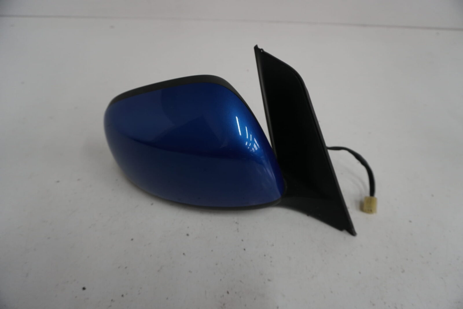 Suzuki Sx-4 Sx4 Lusterko Prawe 3 Pin. Kołor: Zcg (NR 123) 84701t79j10