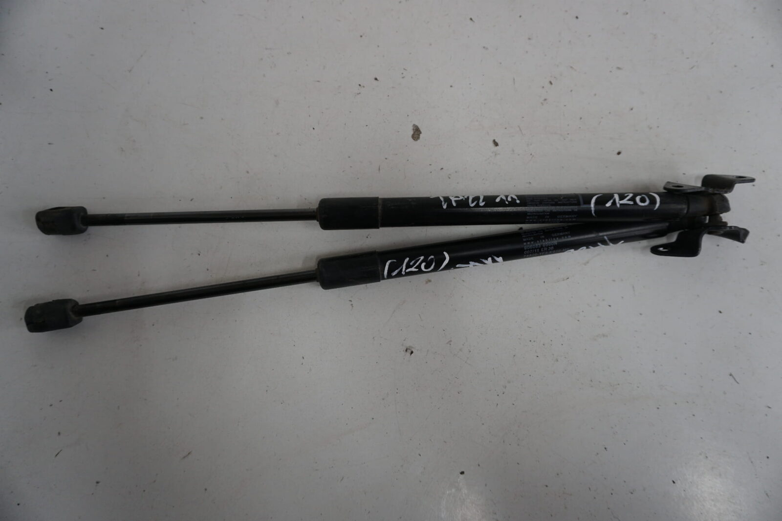 Honda Jazz III 2012r Siłowniki Klapy Bagażnika 74820-Tf3-E010-M2 (NR120)