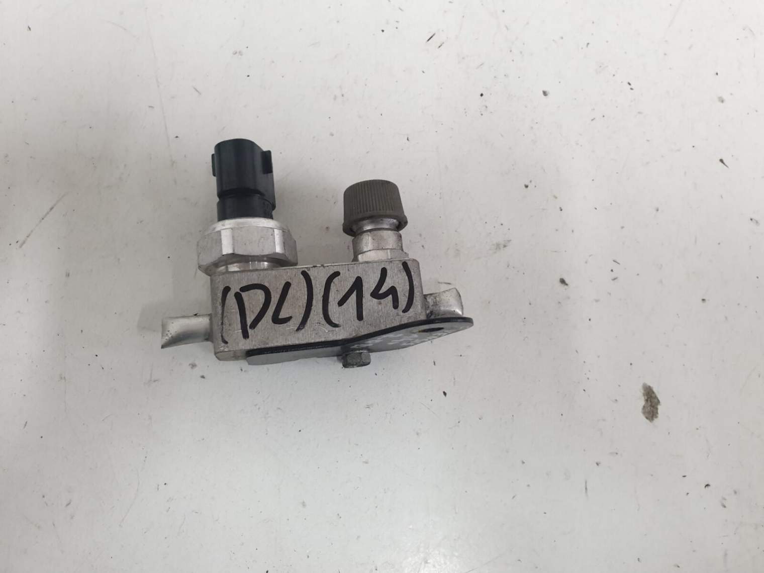 Toyota Avensis T27 Zawór Czujnik Klimatyzacji 88710-05410 49900-7880